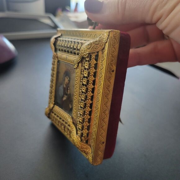 Reuge Music Box Vntg Ornate Gold Framed Madonna & Child Icon Religious FLAW - Picture 4 of 10